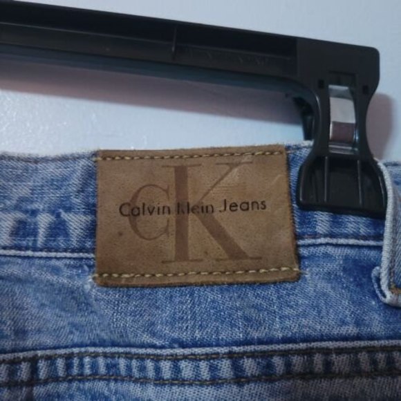 VTG Calvin Klein Women's Light Wash Denim Distressed High Rise Jeans Size 8 - Picture 6 of 7